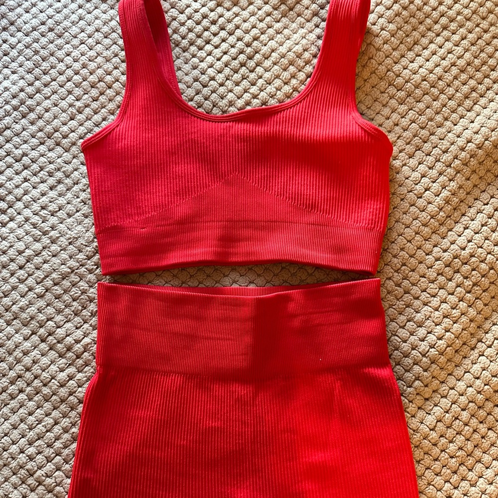 Amazon workout set - Red